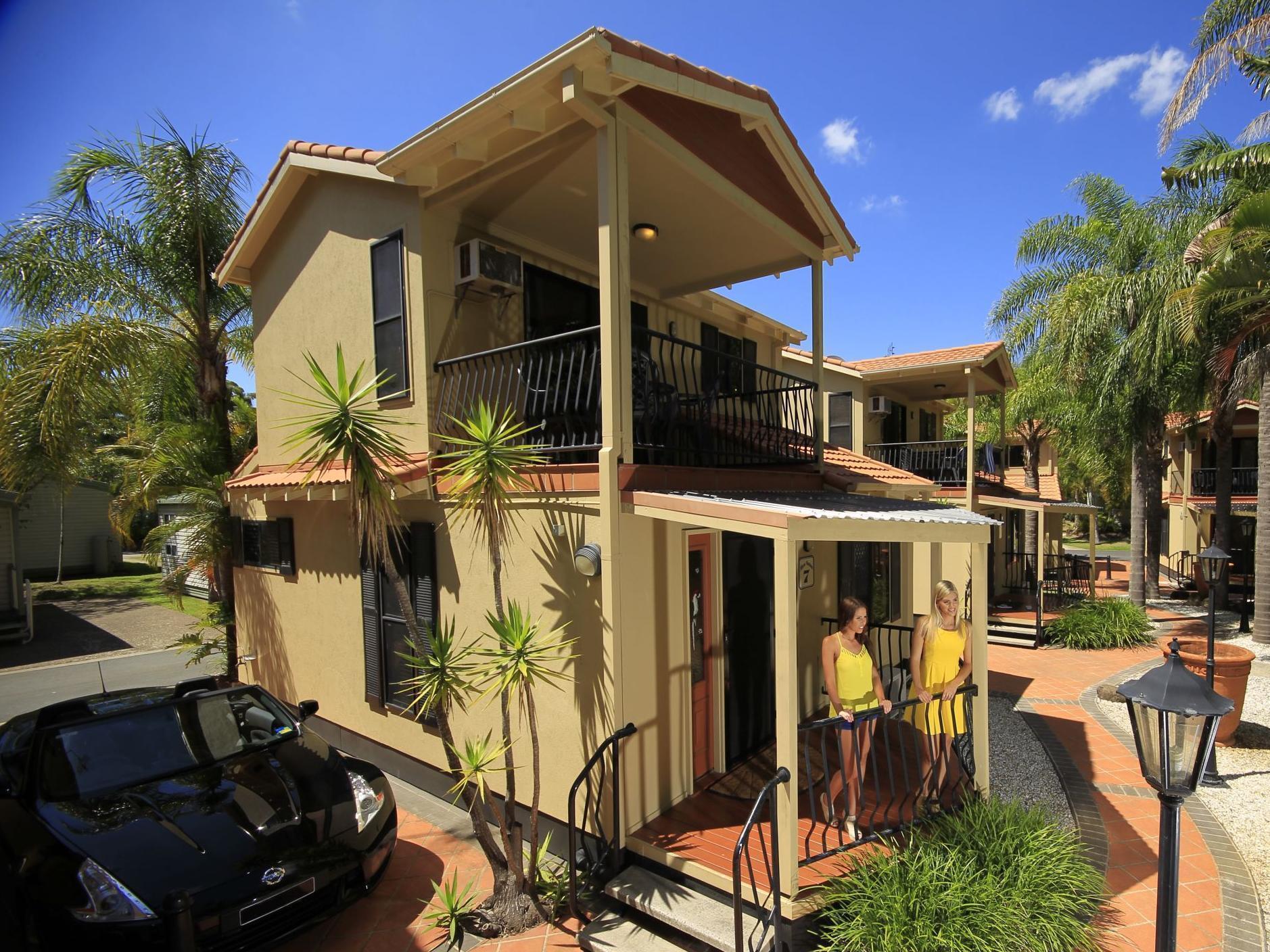 גולד קוסט Ashmore Palms Holiday Village מראה חיצוני תמונה
